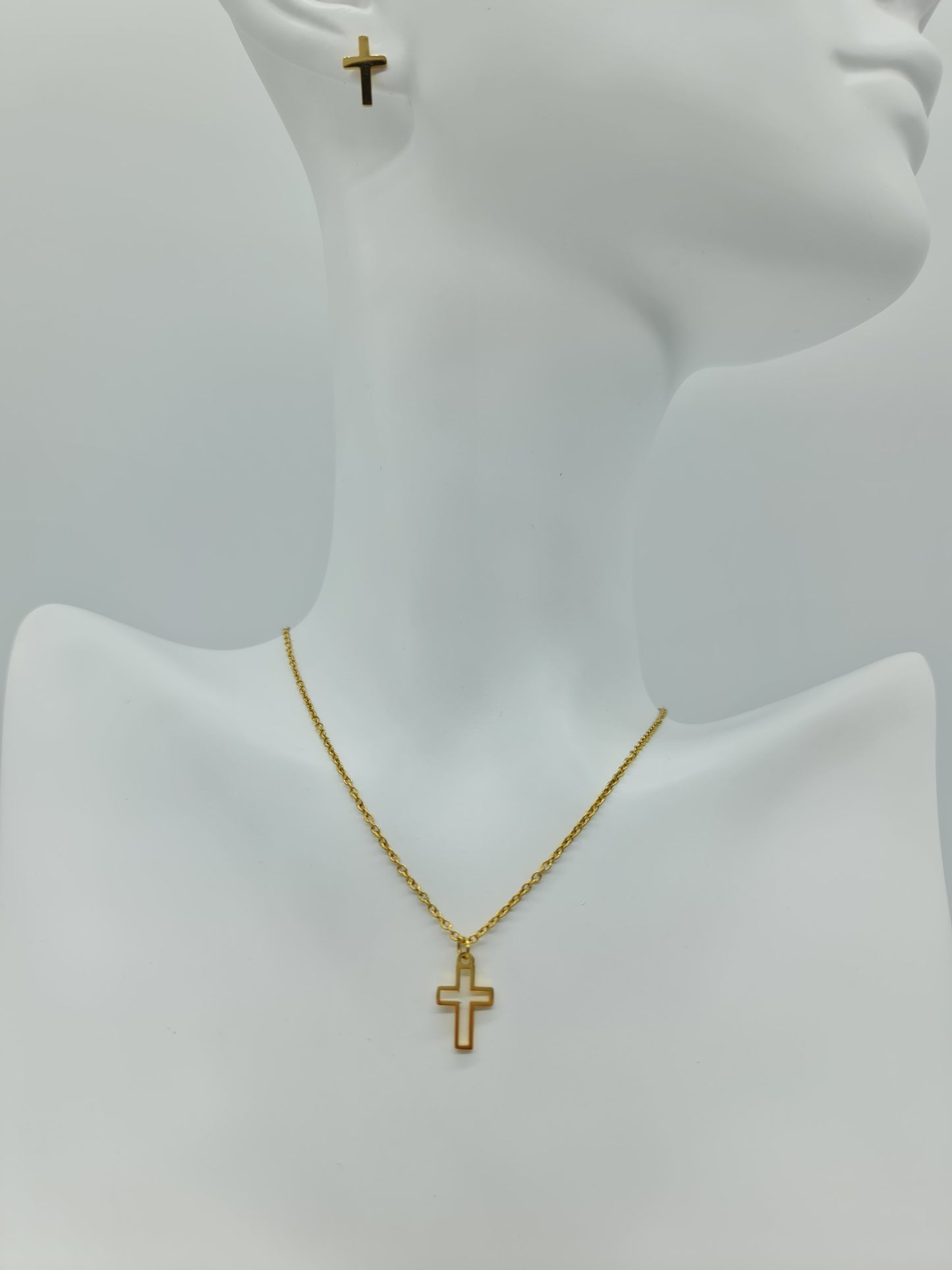 Juego de collar y aretes Cruz en cristales