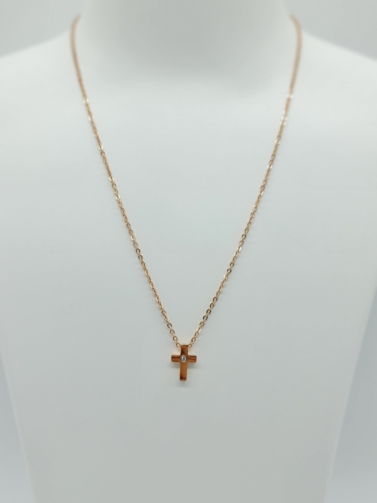 Collar dige de cruz y cristal