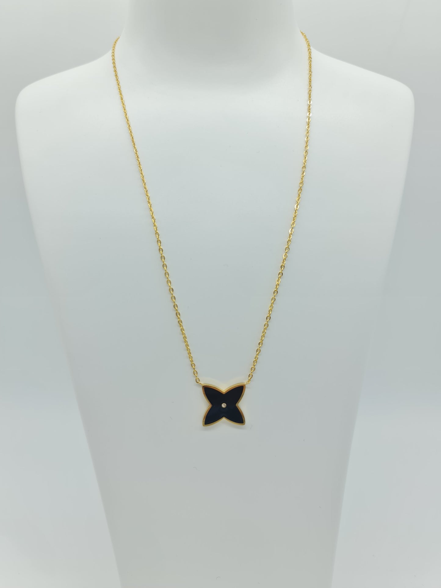 Collar Trevol esmalte
