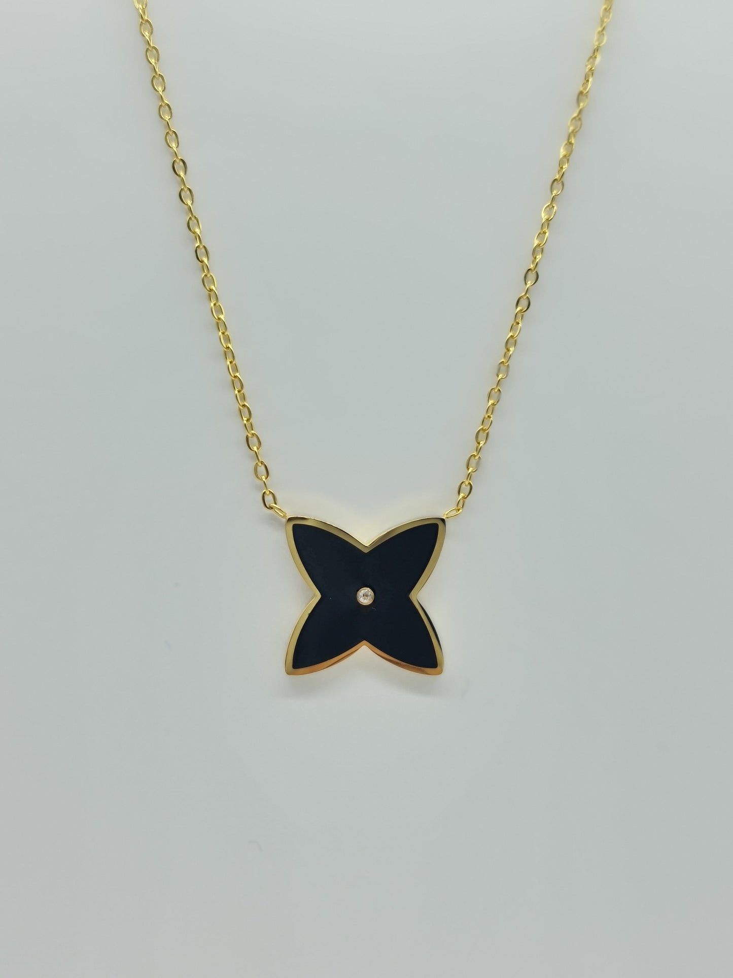 Collar Trevol esmalte