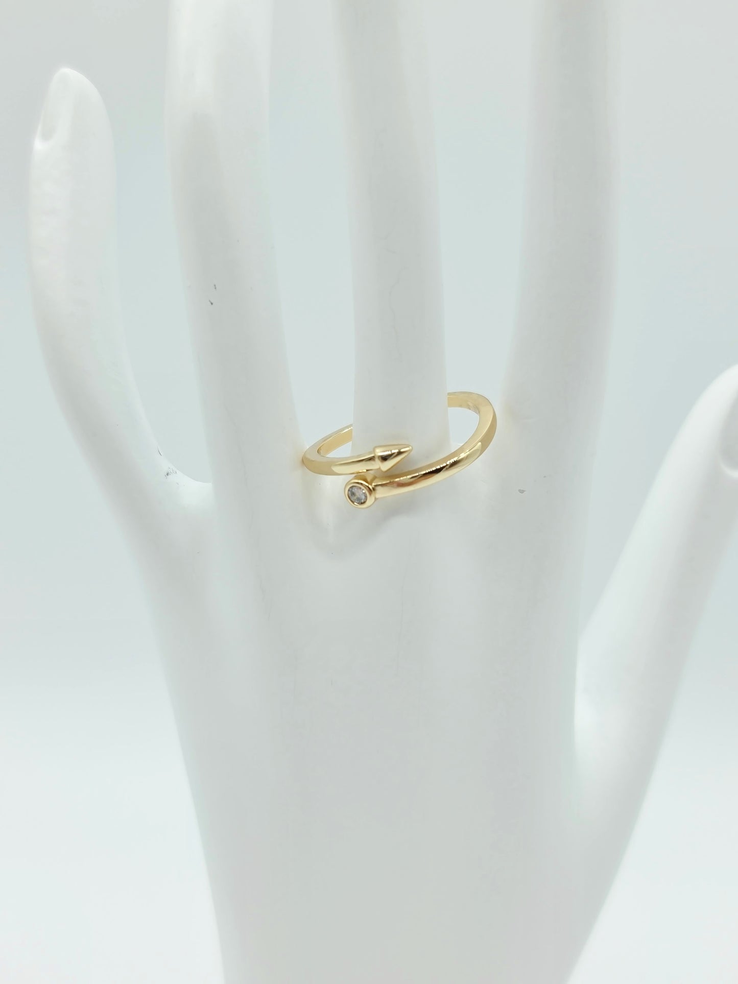 Anillo minimalista flecha