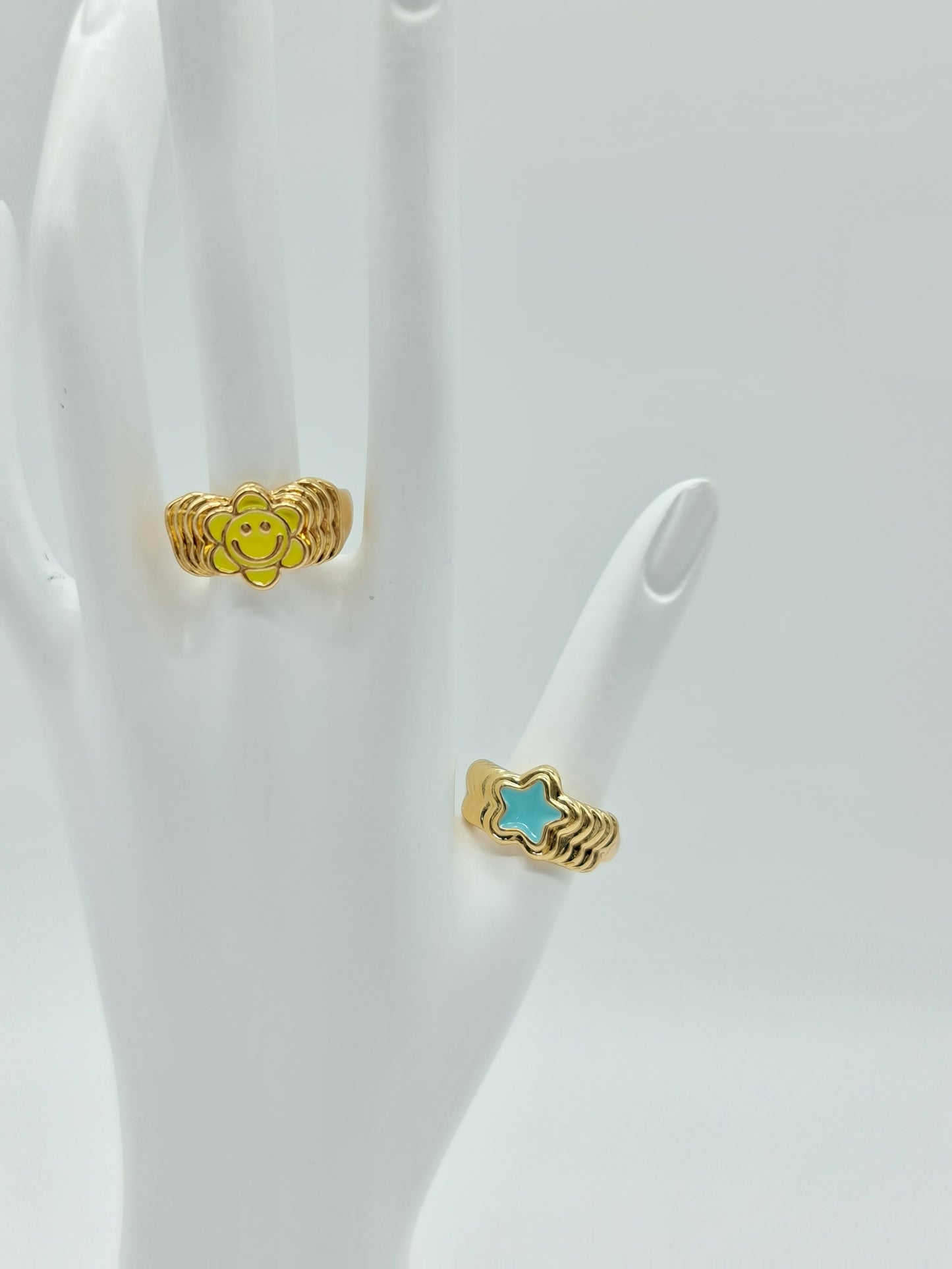 Anillo de fantasía flor y estrella