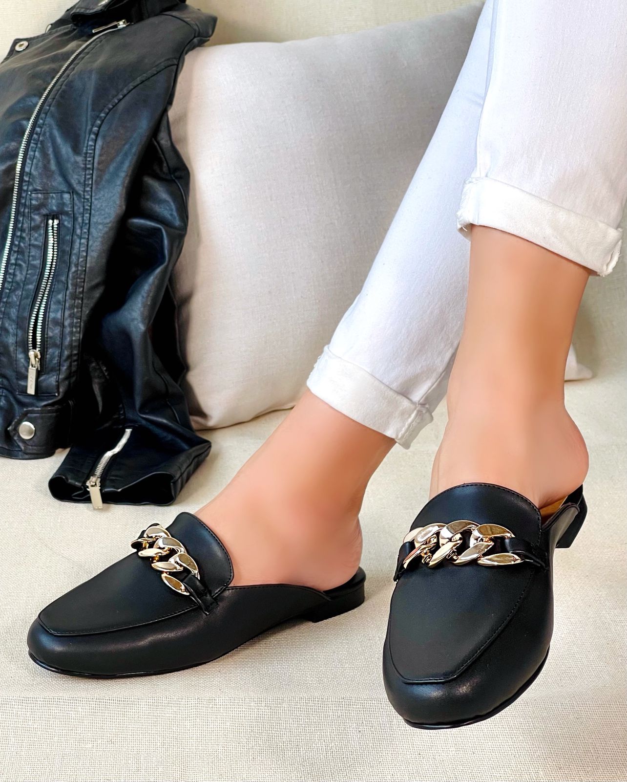 Mule Mila Cadena Oro 106