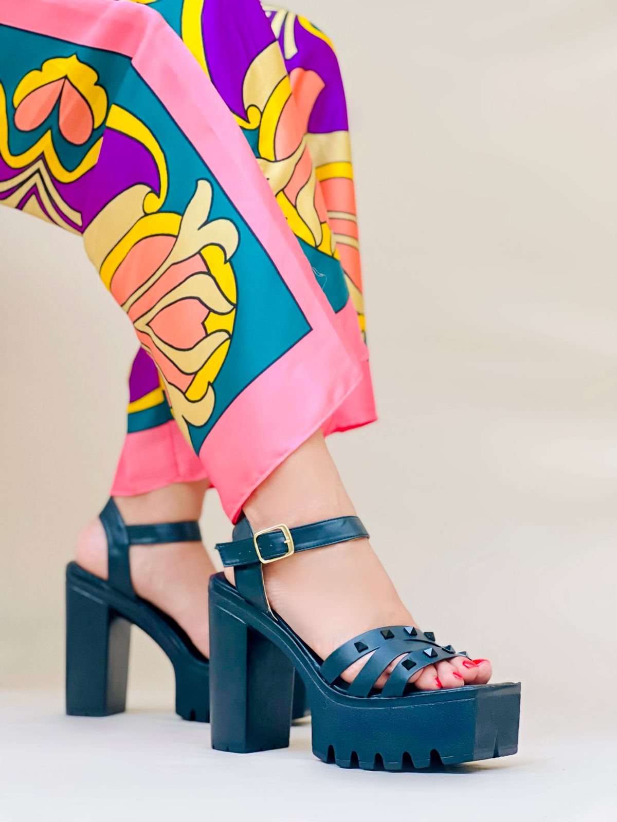 Plataforma Cuadrada Rosemary 9501