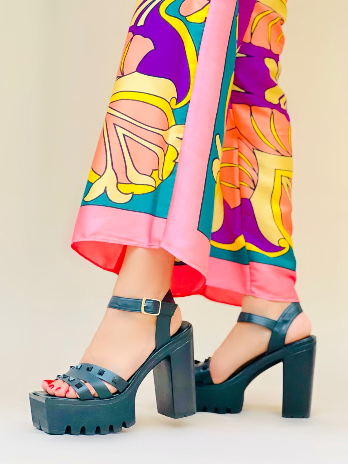 Plataforma Cuadrada Rosemary 9501