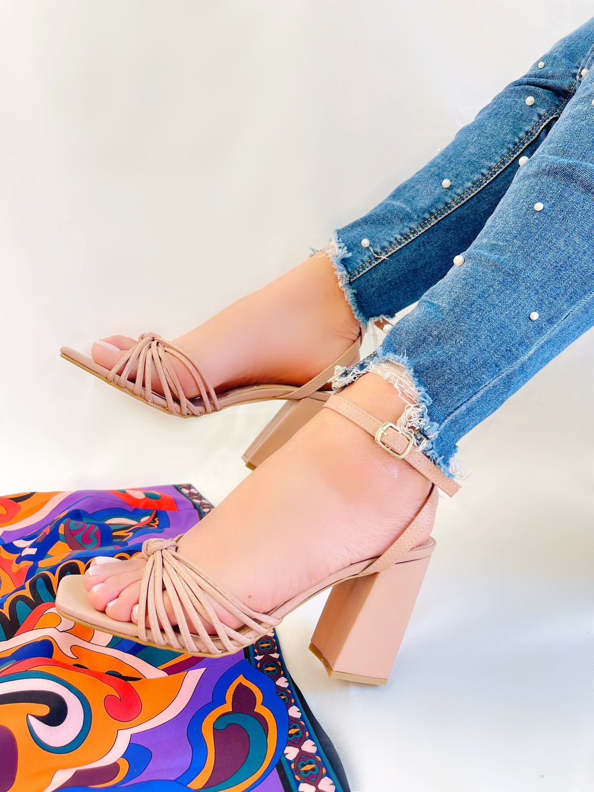 zapatilla-piolas-metalicas-abril-1413