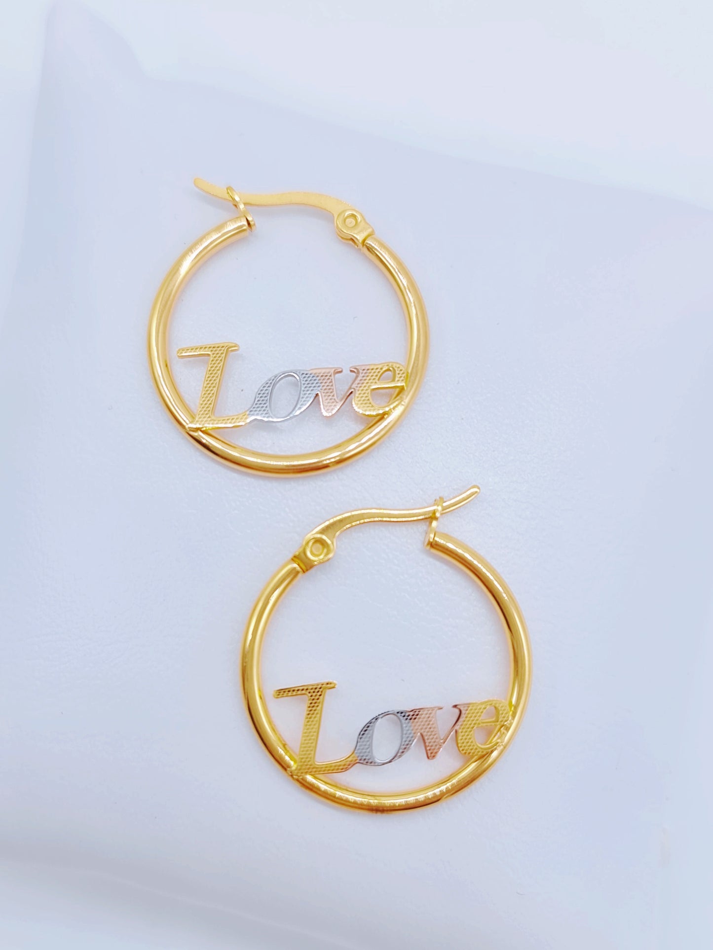 Arracadas LOVE 3 oros